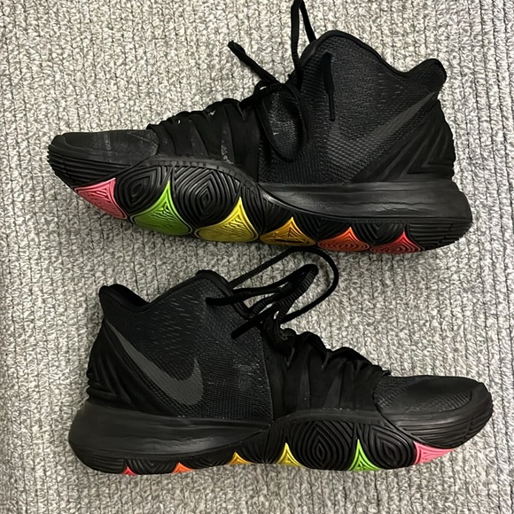Nike Kyrie 5 Black with Rainbow sole - Picture 5 of 7